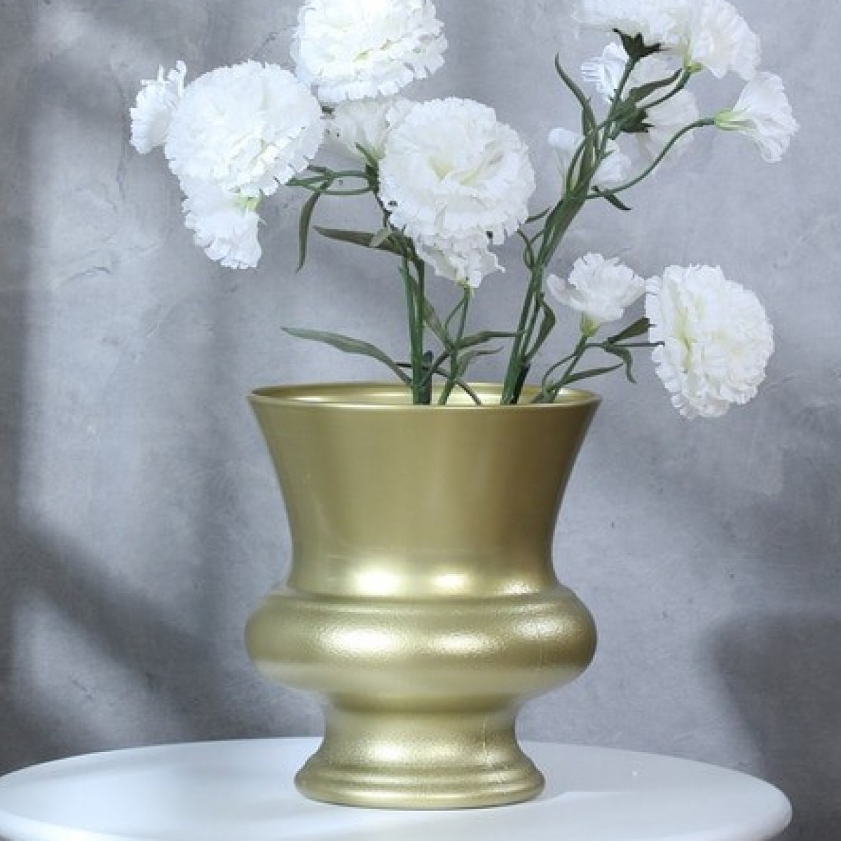 5135 Designers Urn Gold 16x24cm Acrylic Vase - 1 No
