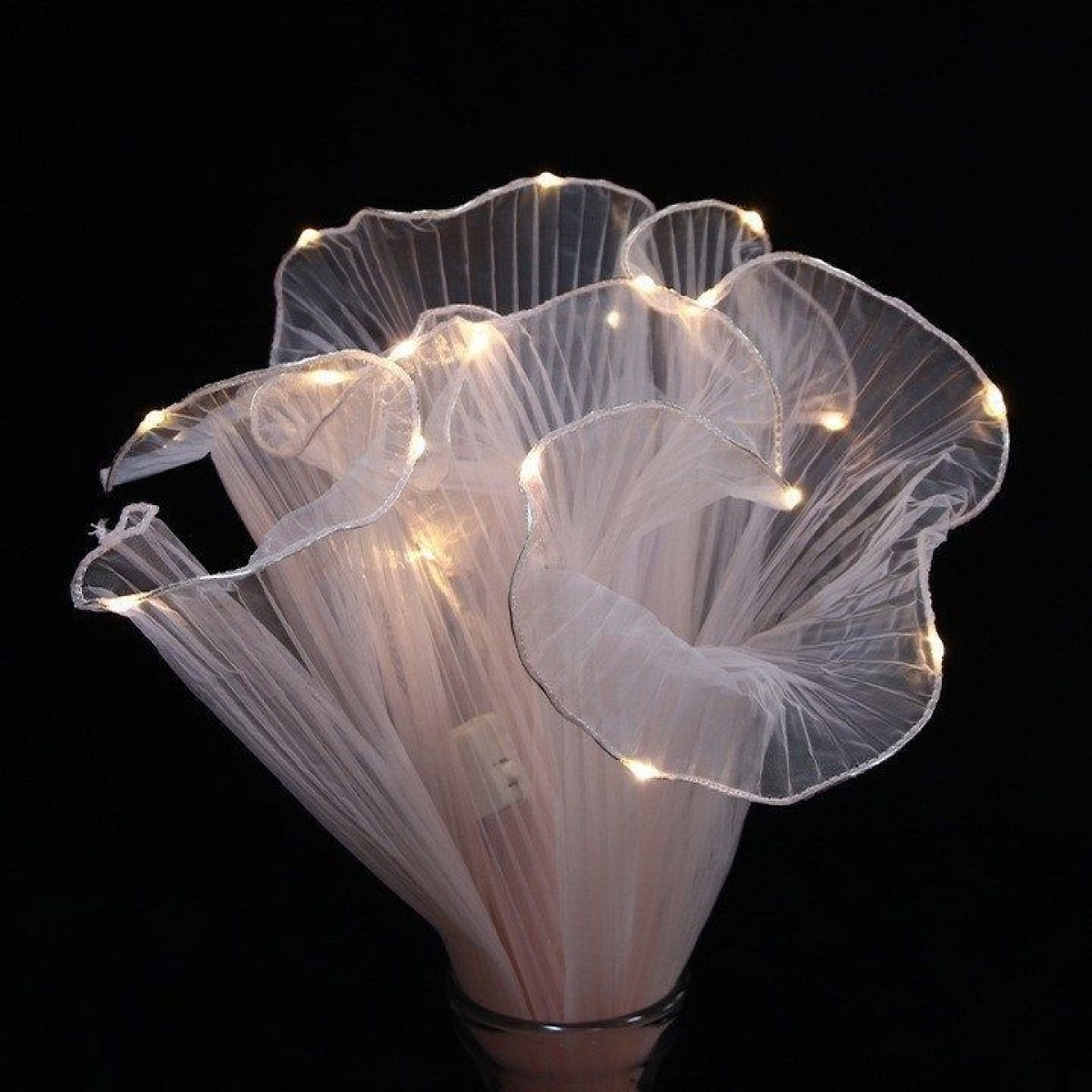 7734 Wave Wrapping Mesh with Lights Pink 28cmx2.5y (1 No)