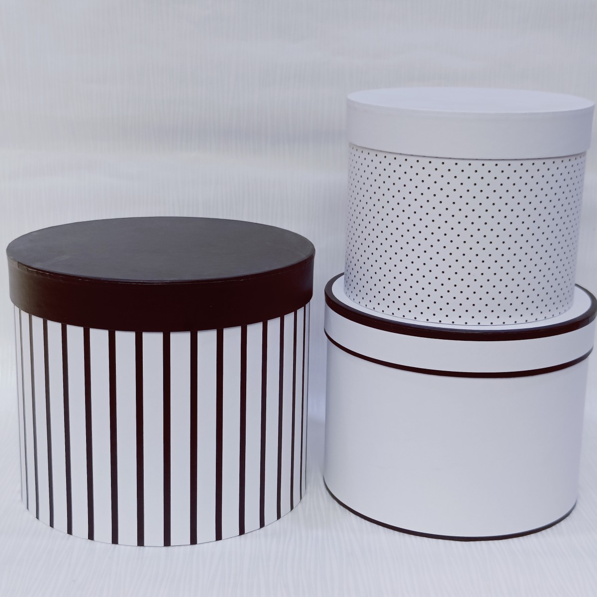 5081 Monocrome Round Lined Paper Gift Box w/o Lined 3x1