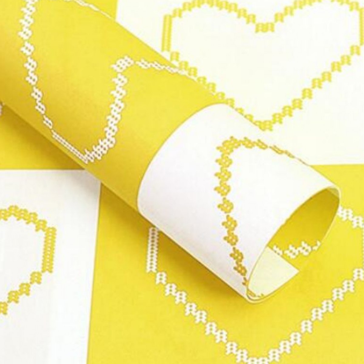 7834 Yellow Amore Heart Print 58x58cm (20 Sheets)