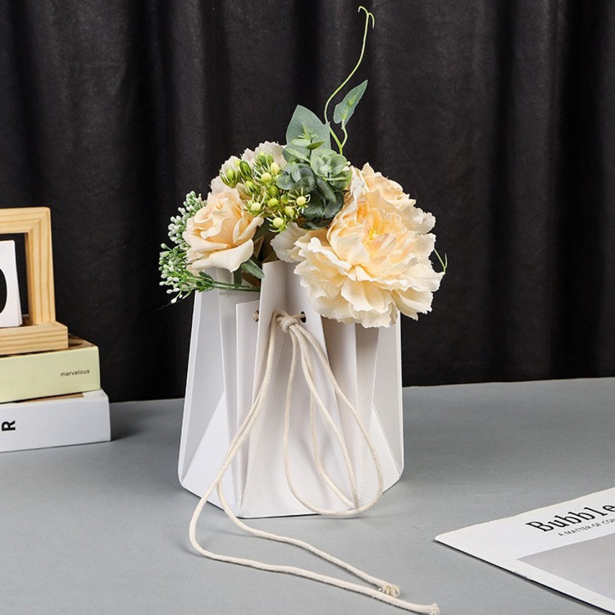 5759 White Paper Flower Water Bag 10x1